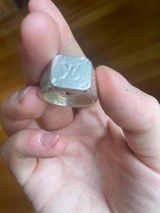 Louis Vuitton Monogram Signet Ring Silver M62487