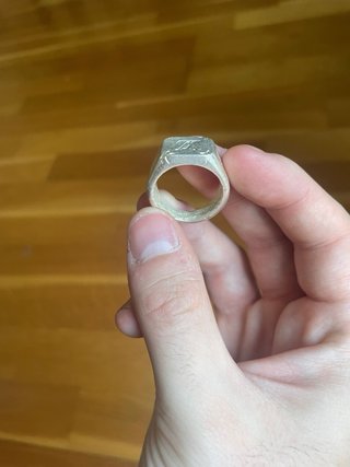 Louis Vuitton Monogram Signet Ring Silver M62487