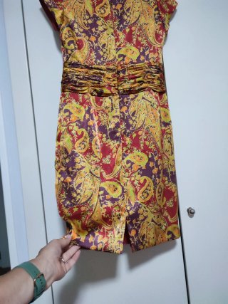 Abito formale con stampa paisley