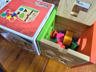 Juguete Cubo de Actividades Womax +12m