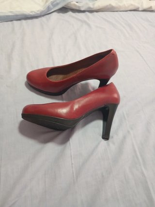 Zapatos , Tacones Desirée Rojo Talla 37 Nuevos