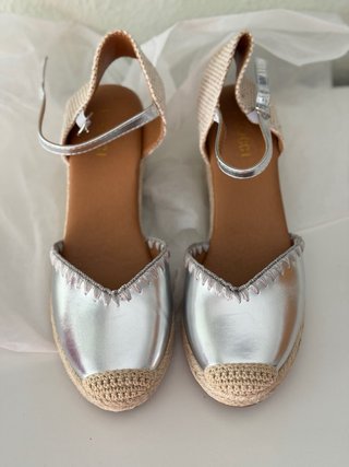 Zapatos plateados tipo espadrille