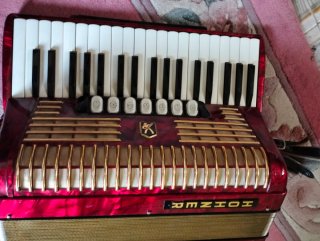 Acordeón Hohner Rojo