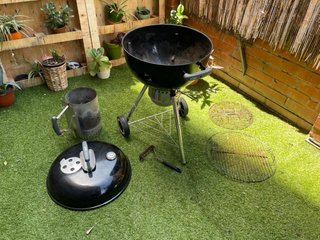 Barbacoa Weber 47cm + Funda + Chimenea