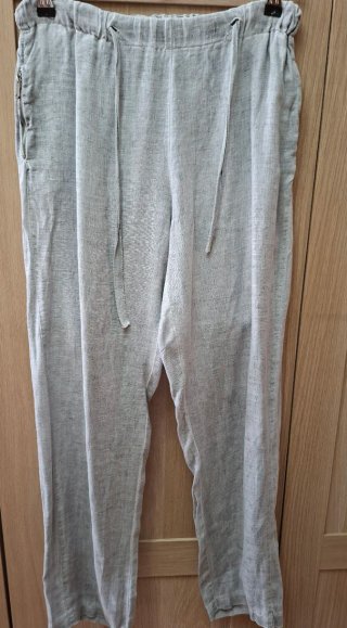 Pantalón de lino gris verano
