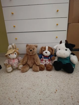 Lote peluches varios.