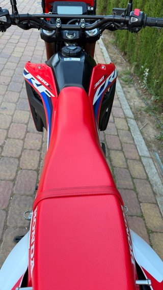 Honda CRF 300 L impoluta.