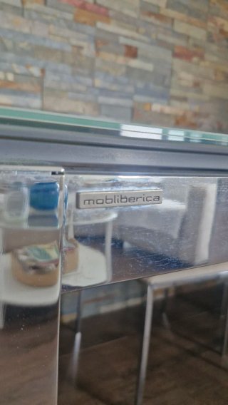 Mesa extensible y 4 sillas comedor