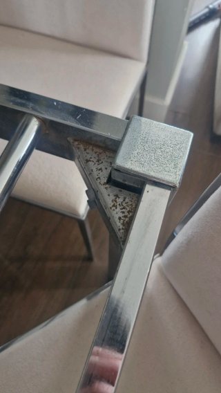 Mesa extensible y 4 sillas comedor