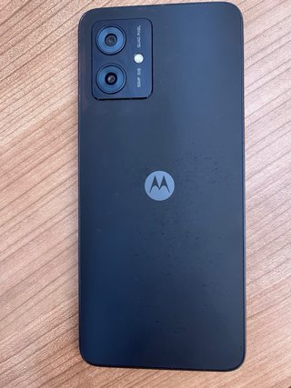 Motorola G54 5G con funda