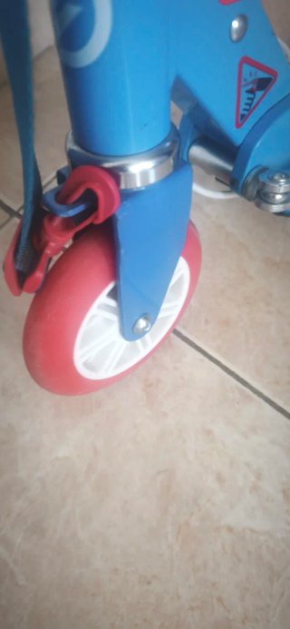 Patinete Oxelo infantil azul y rojo
