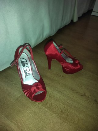 Zapatos de tacón Alex Silva rojos