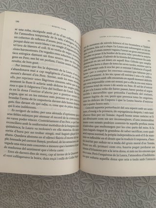 Libro LAURA A LA CIUTAT DELS SANTS