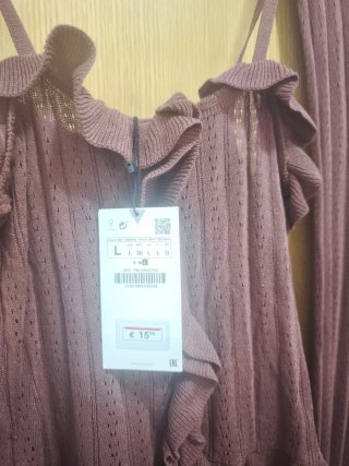 Conjunto marrón de canalé con volantes