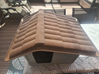 Caseta exterior para perros/gatos. Tengo 2uds.