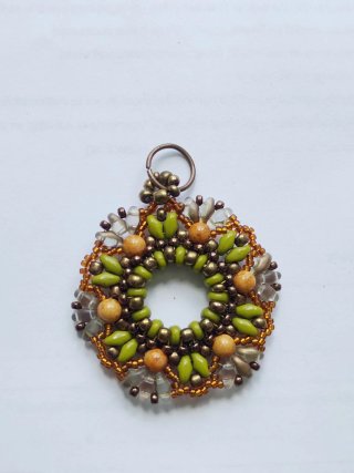 Colgante Bigitteris Piedra Gris y Bola Plata
