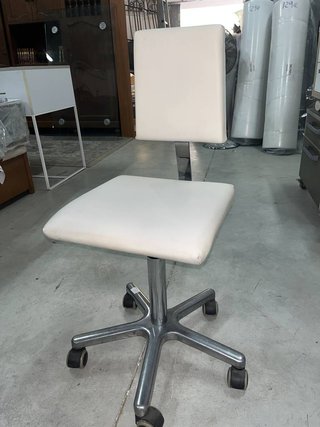 SILLA REGULABLE EN ALTURA