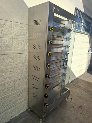 Asador de pollos Mas Baga 8 espadas