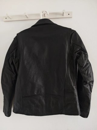 Chaqueta cuero moto mujer protecciones