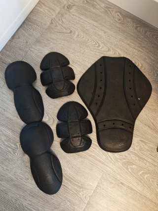 Chaqueta cuero moto mujer protecciones