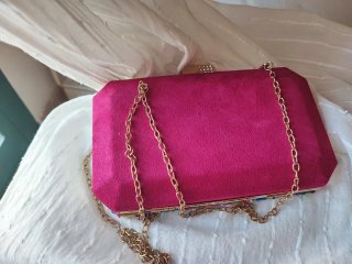 Bolso de fiesta multicolor con cadena dorada