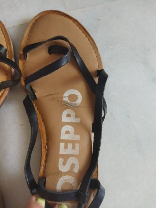 Sandalias romanas Gioseppo negras