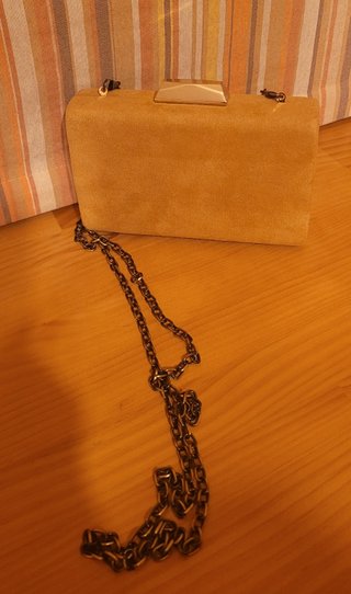 Bolso  con cadena