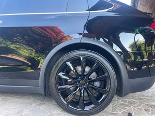 Tesla Model X con batería NUEVA