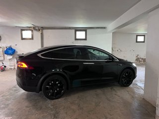 Tesla Model X con batería NUEVA