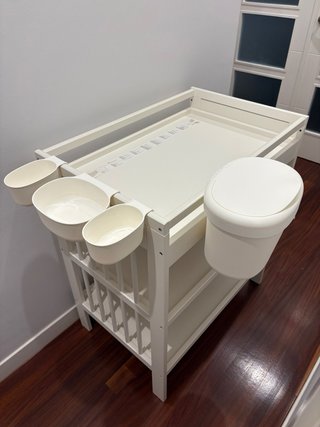 Cambiador Bebé Blanco Ikea con complementos