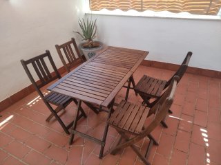 Conjunto 1 Mesa y 2 Sillas Plegables Madera