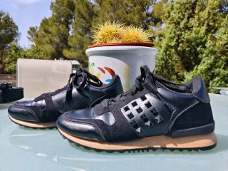 Zapatillas negras remaches