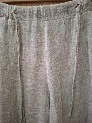 Pantalón de lino gris para verano