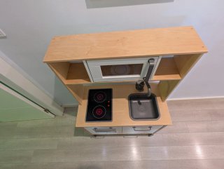 Cocina de juguete con accesorios