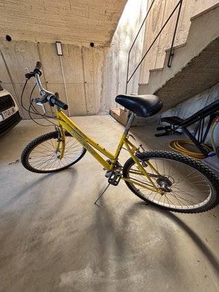 Bicicleta BTT Montaña Amarilla