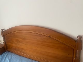 Cabecero de cama de madera