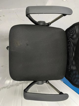 Silla de oficina negra para tapizar