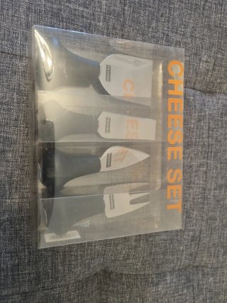 Set 4 coltelli da formaggio
