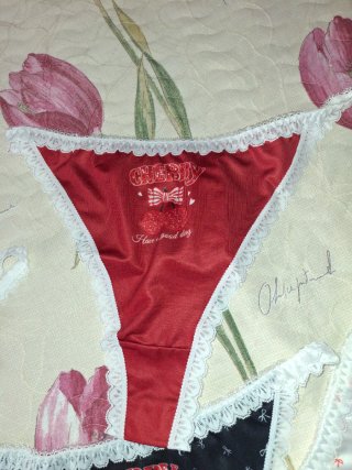 4 tangas Shein cerezas talla única