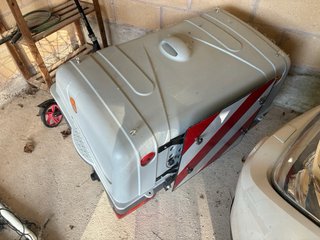 Transportín para mascotas coche baúl
