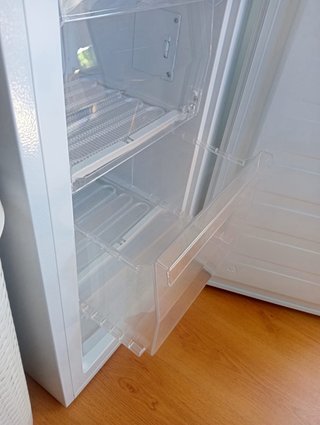 Congelador vertical OK 61L 3 cajones