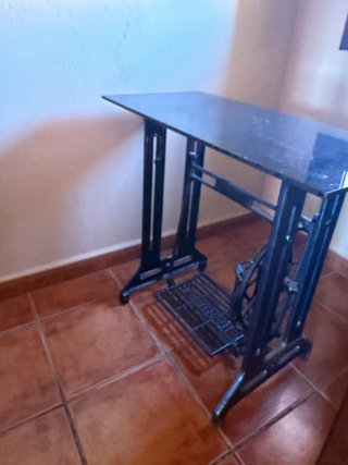 Mesa Máquina de Coser Antigua