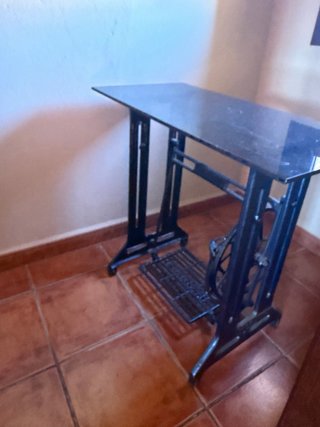 Mesa Máquina de Coser Antigua