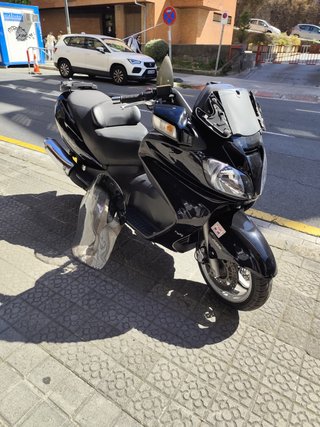 Suzuki Burgman 650 Executive - Piezas