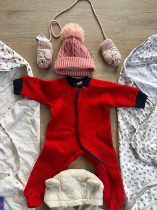 Lote de 8 piezas :abrigos,toallas, gorro ,guantes,