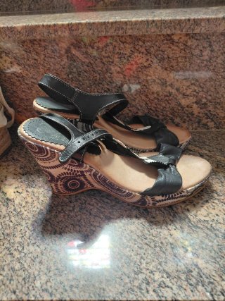 Zapatos Marypaz cuña encaje beige talla 38