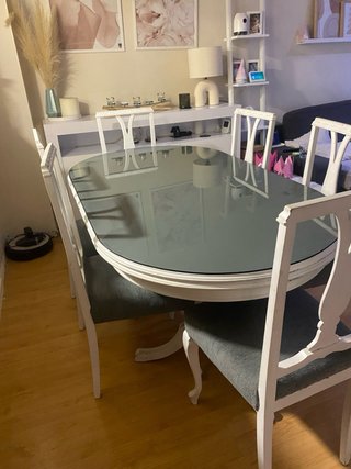 Mesa de comedor y 6 sillas