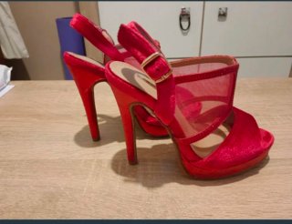 Zapatos marca La La. Liquidación 3 euros
