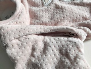 Saco dormir bebé rosa con estampado