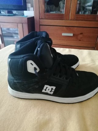 Zapatillas DC niño Altas Negras y Blancas